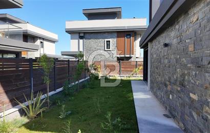 Ramsa Port Çandarlı'da Deniz Manzaralı Satılık 4+1 Eşyalı Villa
