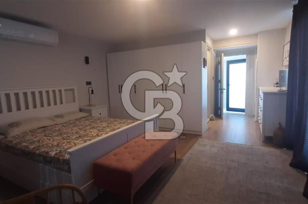 Ramsa Port Çandarlı'da Deniz Manzaralı Satılık 4+1 Eşyalı Villa