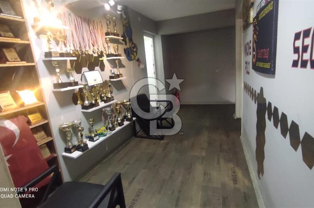 Buca Kozağaç Cadde Üzeri Köşe Konumlu Satılık DÜkkan