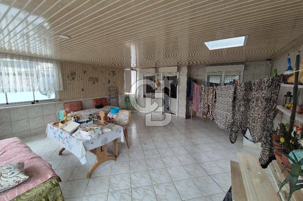 GÜZELYURT'TA SİTE İÇERİSİNDE BAHÇELİ TERASLI SATILIK TRİPLEKS