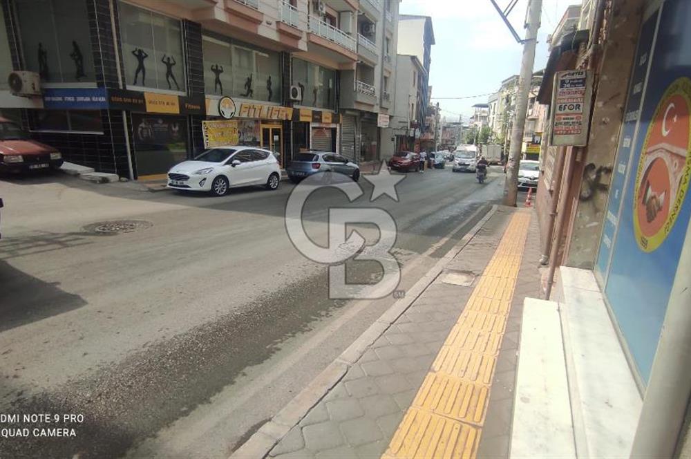 Buca Kozağaç Cadde Üzeri Köşe Konumlu Satılık DÜkkan