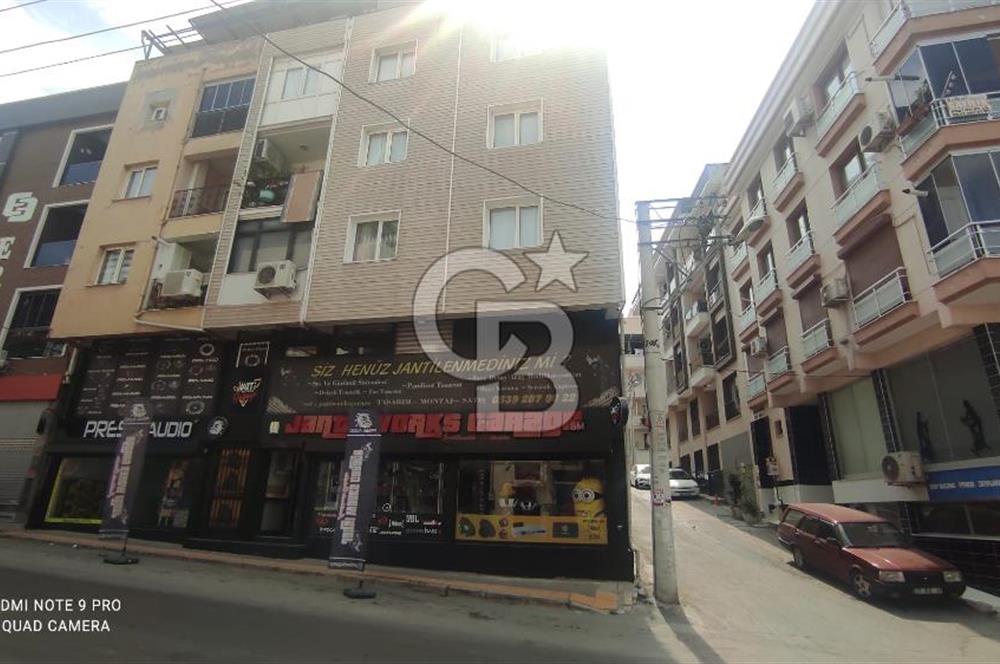 Buca Kozağaç Cadde Üzeri Köşe Konumlu Satılık DÜkkan