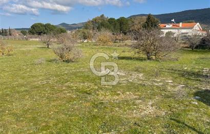 Urla Barbaros Köy içi Ata Miras Satılık   585 M2 Tarla