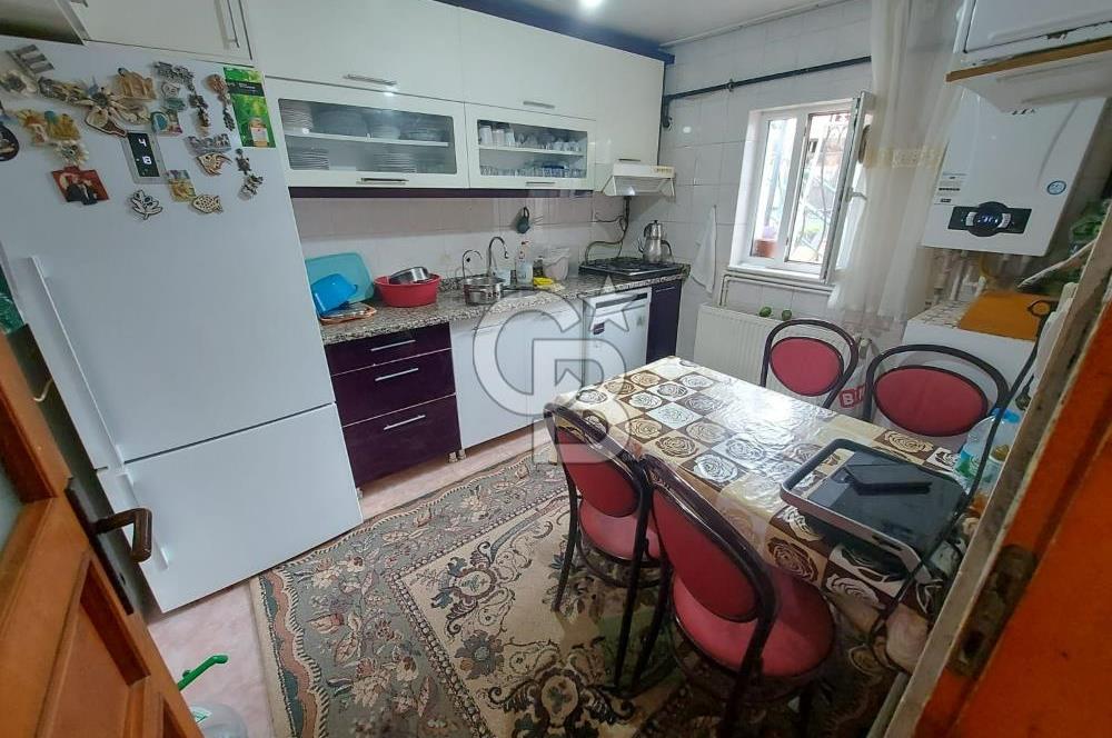 SARIYER KOCATAŞTA DOĞA İLE İÇ İÇE SATILIK 530 M2 ARSA VE EV