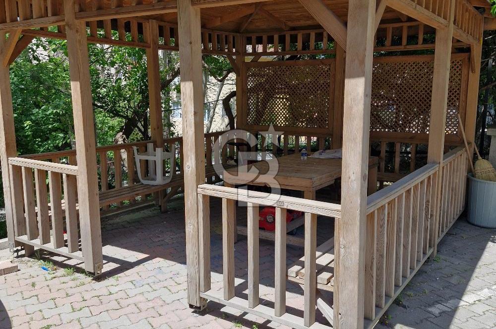 Göztepede eşyalı arakat 3+1 kiralık daire
