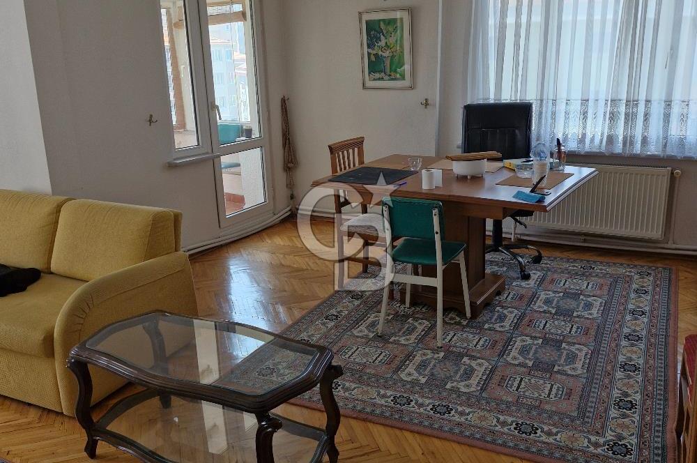 Göztepede eşyalı arakat 3+1 kiralık daire