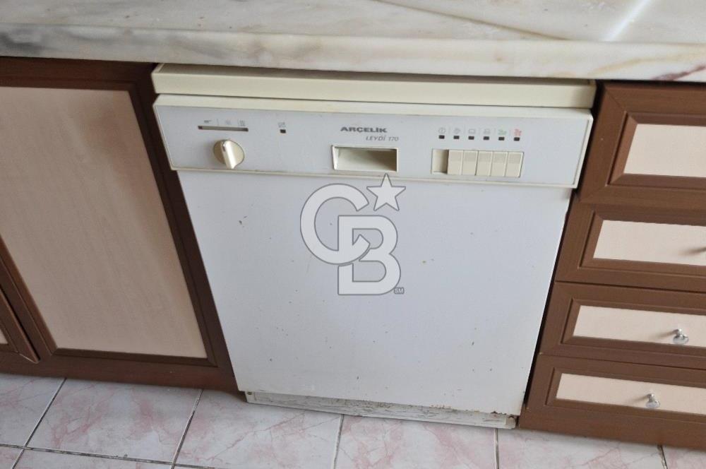 Göztepede eşyalı arakat 3+1 kiralık daire