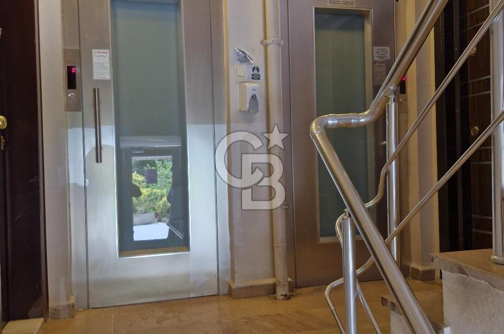 Göztepede eşyalı arakat 3+1 kiralık daire