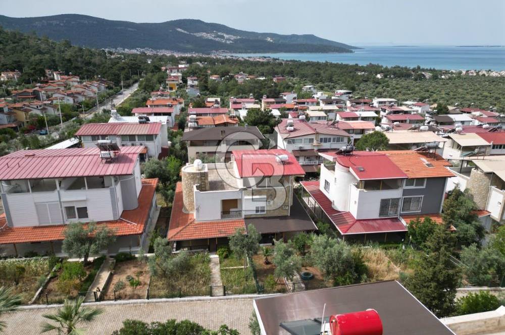 Akbük'te Sevilen Sitede Bahçeli,Deniz Manzaralı 3+1 Bakımlı Villa