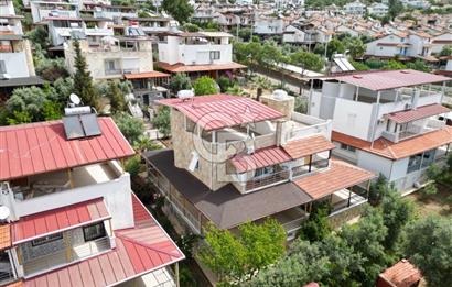 Akbük'te Sevilen Sitede Bahçeli,Deniz Manzaralı 3+1 Bakımlı Villa