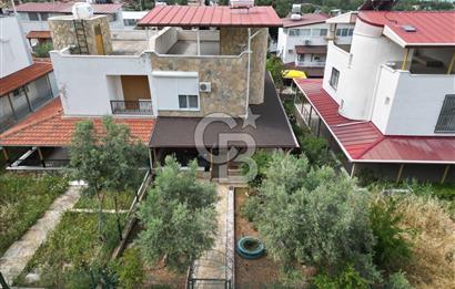 Akbük'te Sevilen Sitede Bahçeli,Deniz Manzaralı 3+1 Bakımlı Villa