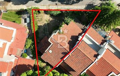 URLA İSKELE'DE DENİZE 50M MESAFEDE SATILIK FIRSAT VİLLA