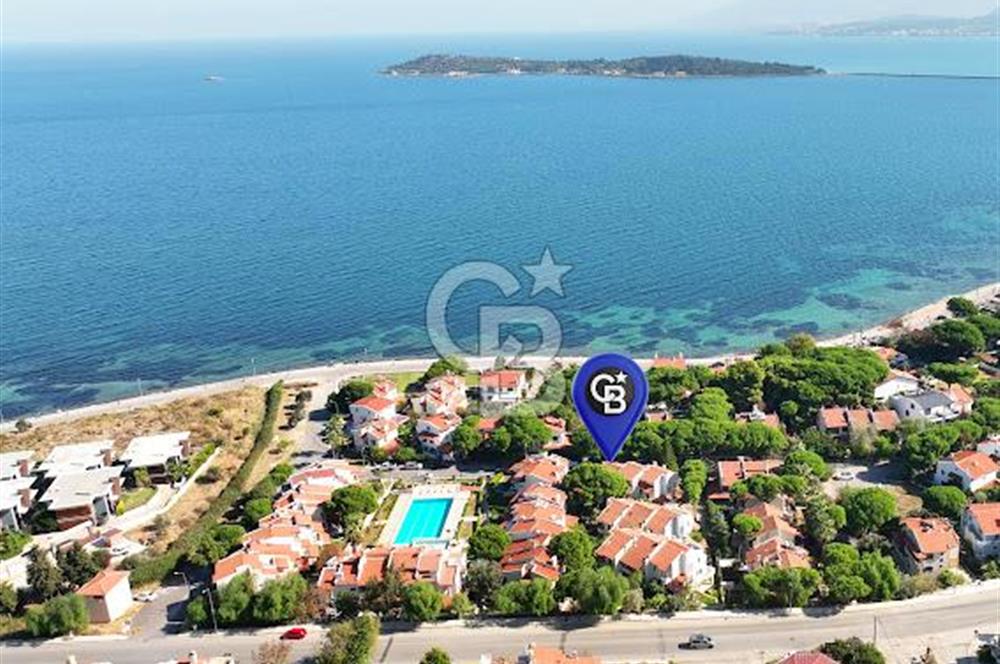 URLA İSKELE'DE DENİZE 50M MESAFEDE SATILIK FIRSAT VİLLA
