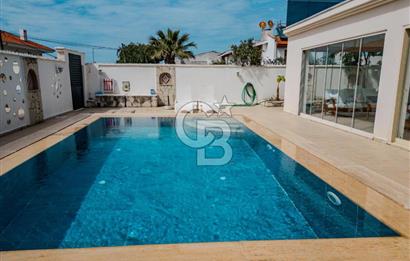 Çeşme Alaçatı' da Satılık Havuzlu Müstakil Villa 