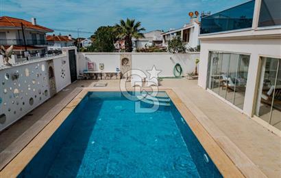Çeşme Alaçatı' da Satılık Havuzlu Müstakil Villa 