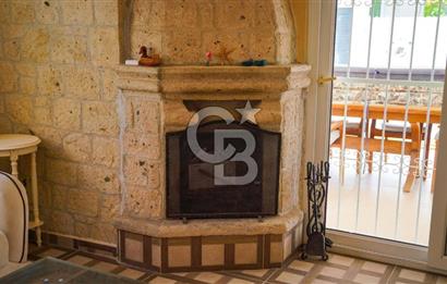 Çeşme Alaçatı' da Satılık Havuzlu Müstakil Villa 