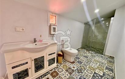 Çeşme Alaçatı' da Satılık Havuzlu Müstakil Villa 