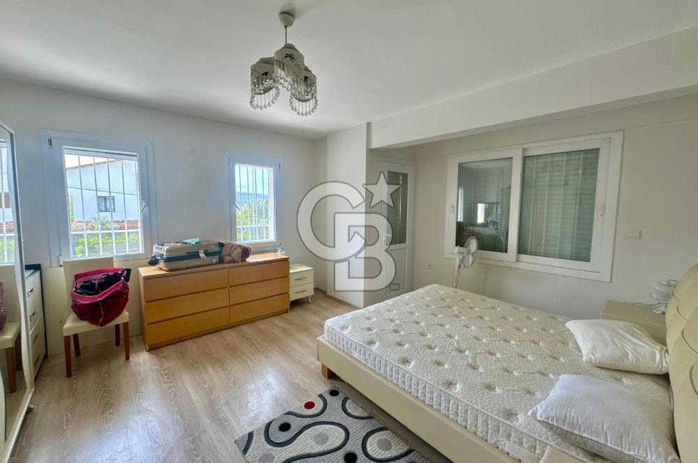 Çeşme Alaçatı' da Satılık Havuzlu Müstakil Villa 