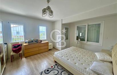 Çeşme Alaçatı' da Satılık Havuzlu Müstakil Villa 