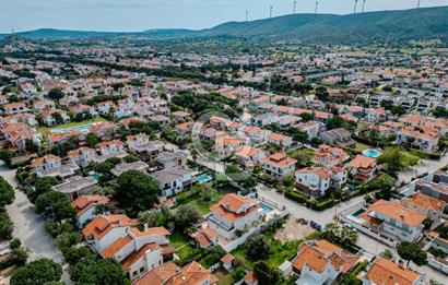 Çeşme Alaçatı' da Satılık Havuzlu Müstakil Villa 