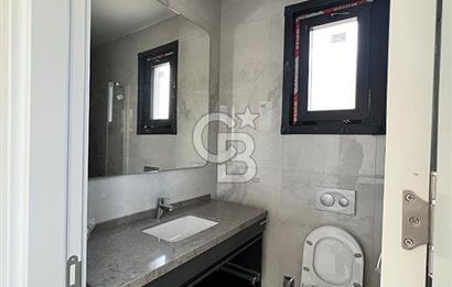 Beylikdüzü Kozan Villaları'nda 5+1 Deniz Manzaralı Satılık Villalar