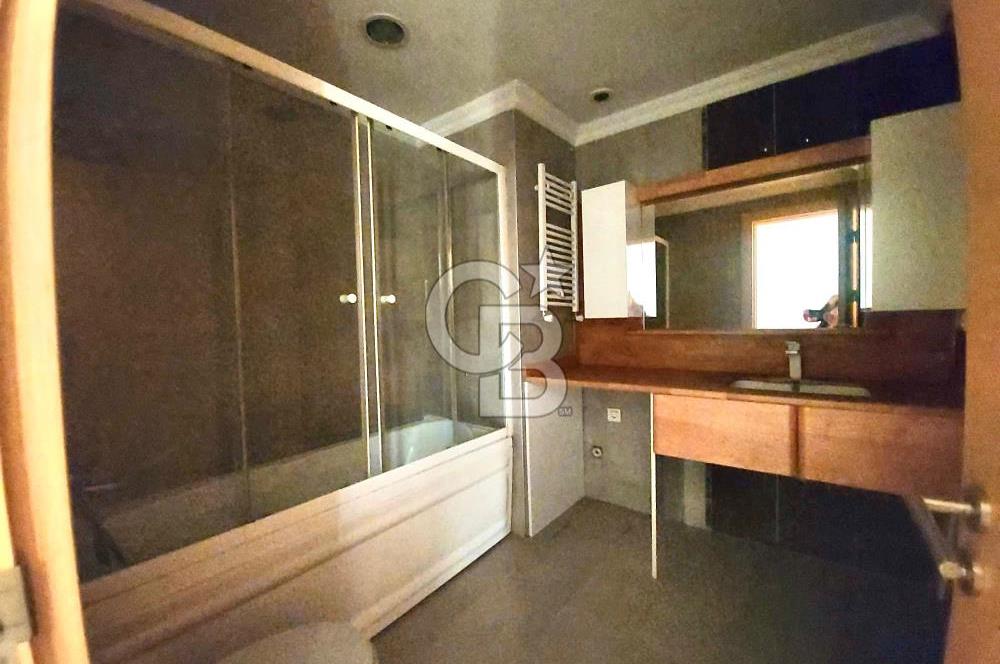 ŞERİFALİ TATLISUDA HAVUZLU GÜVENLİKLİ SİTEDE 2+1 SATILIK DAİRE