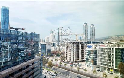 Folkart Time'da, Modern Şehir Manzaralı Satılık Ofis