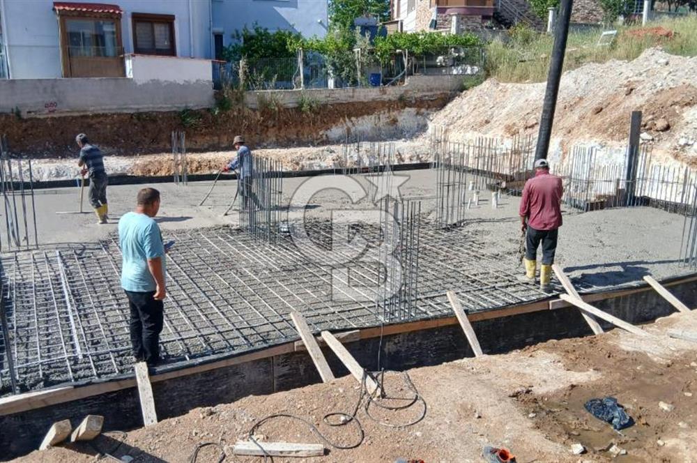 izmir Foça Bağarası'nda Lüks 3+1 Bahçe Dubleks