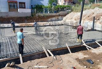 izmir Foça Bağarası'nda Lüks 3+1 Bahçe Dubleks