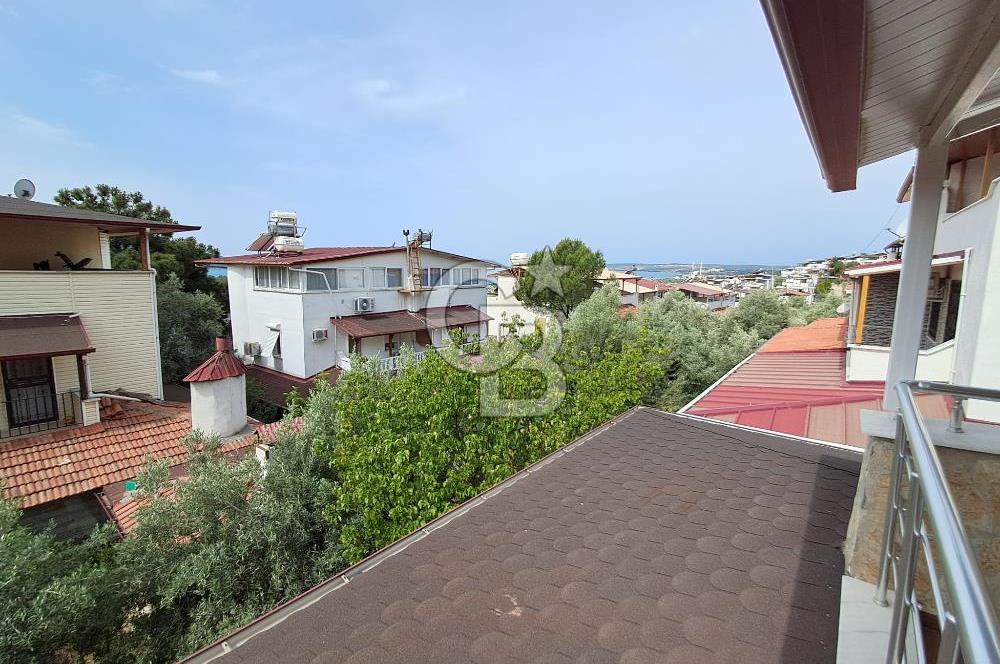 Akbük'te Sevilen Sitede Bahçeli,Deniz Manzaralı 3+1 Bakımlı Villa