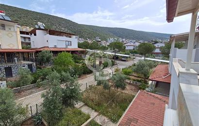Akbük'te Sevilen Sitede Bahçeli,Deniz Manzaralı 3+1 Bakımlı Villa