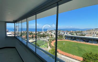 Kuşadası Kadınlar Denizi'nde Deniz Manzaralı Lüks Çatı Dubleks