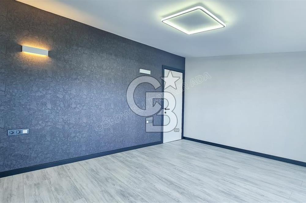 Kuşadası Kadınlar Denizi'nde Deniz Manzaralı Lüks Çatı Dubleks