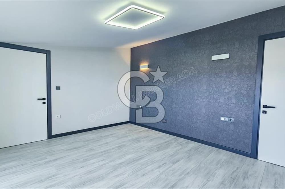 Kuşadası Kadınlar Denizi'nde Deniz Manzaralı Lüks Çatı Dubleks