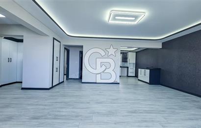 Kuşadası Kadınlar Denizi'nde Deniz Manzaralı Lüks Çatı Dubleks