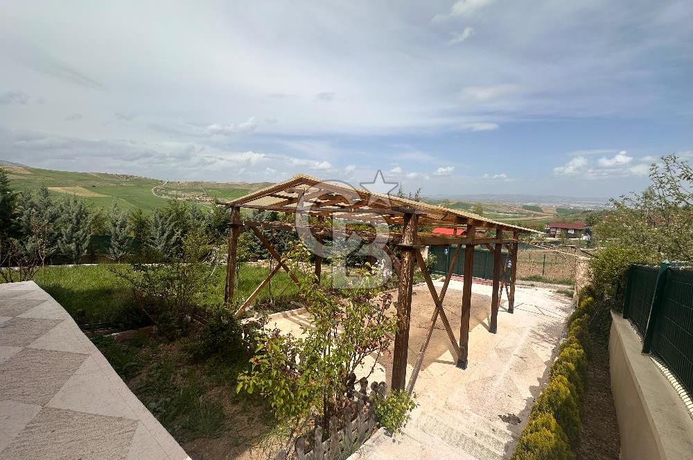 Pursaklar Abadan'da Eşyalı Satılık 500 m2 Hobi Bahçesi ve Evi