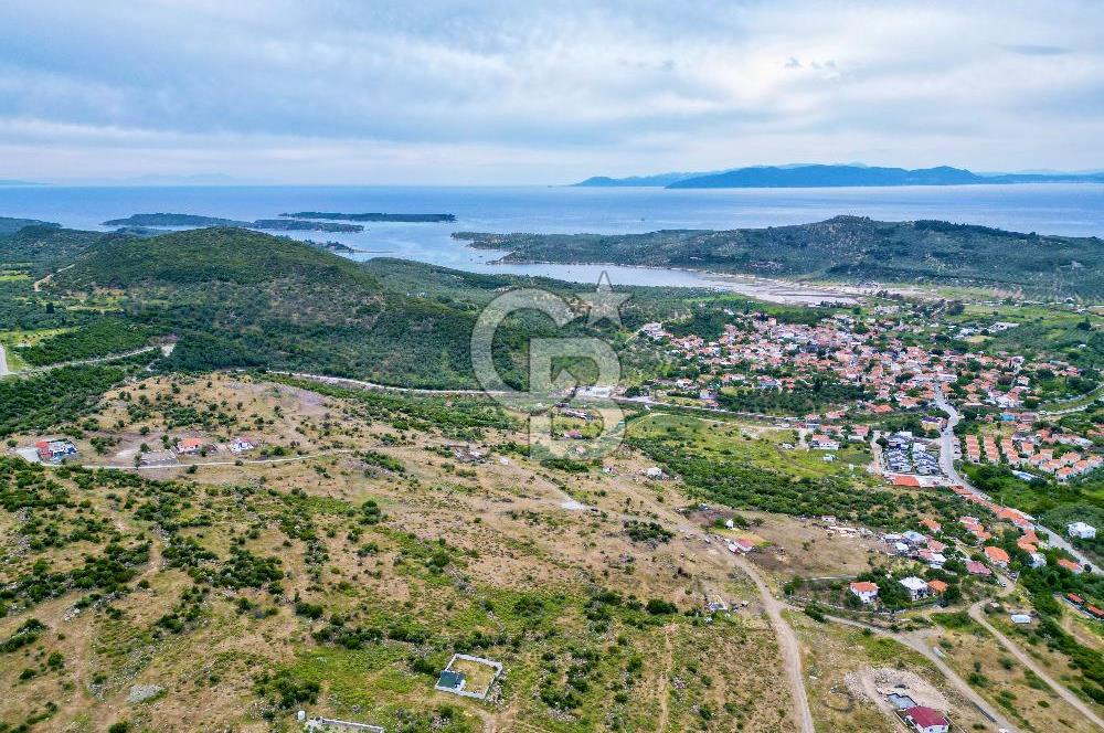 DİKİLİ BADEMLİ DE DENİZ MANZARALI 300 M2 SATILIK ARSA