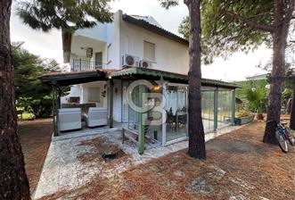 ÇEŞME MAMURBABA'DA EGELİM KONAKLARINDA EŞYALI SATILIK 4+1 VİLLA
