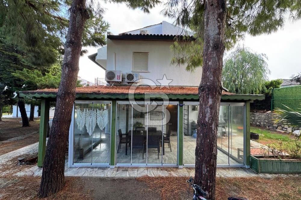 ÇEŞME MAMURBABA'DA EGELİM KONAKLARINDA EŞYALI SATILIK 4+1 VİLLA