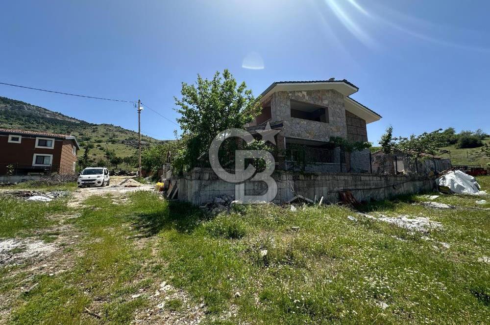 TURGUTALP KÖYÜNDE 2 KATLI DAĞ MANZARALI VİLLA