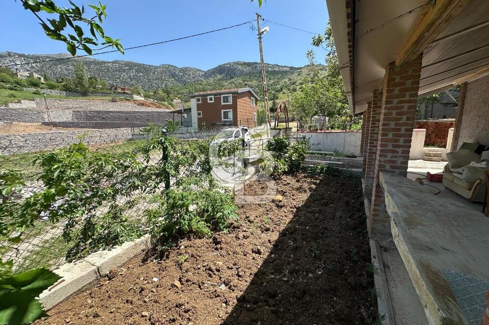TURGUTALP KÖYÜNDE 2 KATLI DAĞ MANZARALI VİLLA