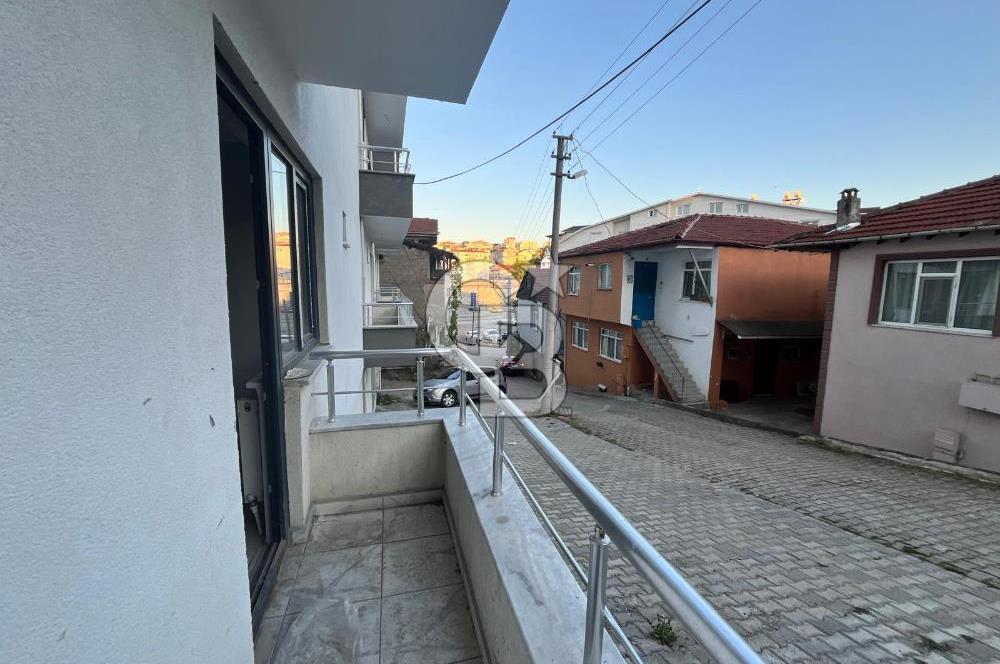 GÖLCÜK DONANMA MH. DE SATILIK 1+1 GENİŞ DUBLEKS FIRSAT DAİRE.!
