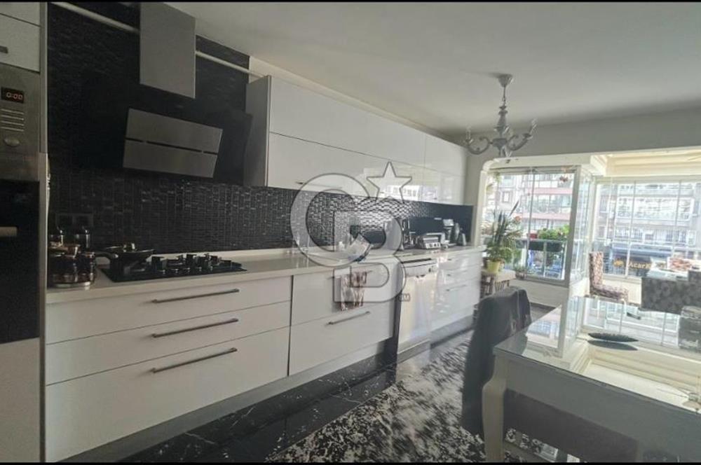 İZMİR KONAK İNÖNÜ CADDESİ ÜZERİNDE 4+1 SATILIK DAİRE  