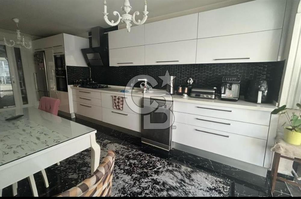 İZMİR KONAK İNÖNÜ CADDESİ ÜZERİNDE 4+1 SATILIK DAİRE  