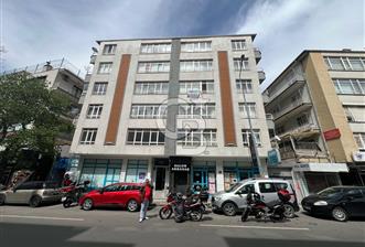 ESAT ÖN CEPHE CADDE ÜSTÜ ASANSÖRLÜ KAPALI OTOPARKLI 3+1 DAİRE