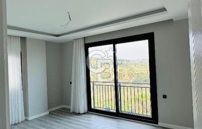 Sarıçam İlçesi Bayram Hacılı Mh.de Göl Manzaralı 4+1 Satılık Villa