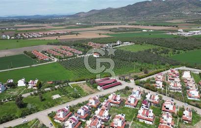 İZMİR DİKİLİ SALİHLERALTINDA 15.042 m² SATILIK ARAZİ