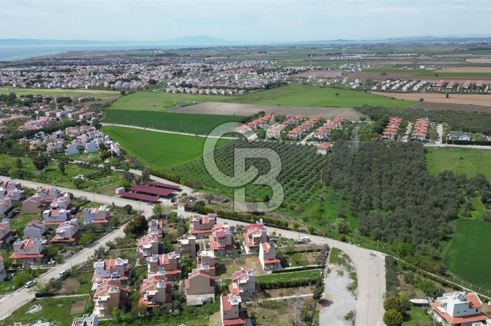 İZMİR DİKİLİ SALİHLERALTINDA 15.042 m² SATILIK ARAZİ
