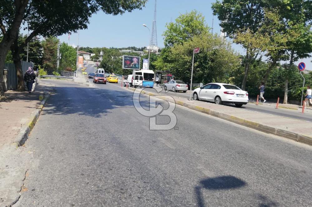 ACIBADEM  CADDESİNDE METROBÜSE YAKIN KİRALIK İŞYERİ