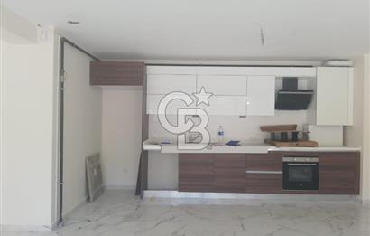 ACIBADEM  CADDESİNDE METROBÜSE YAKIN KİRALIK İŞYERİ